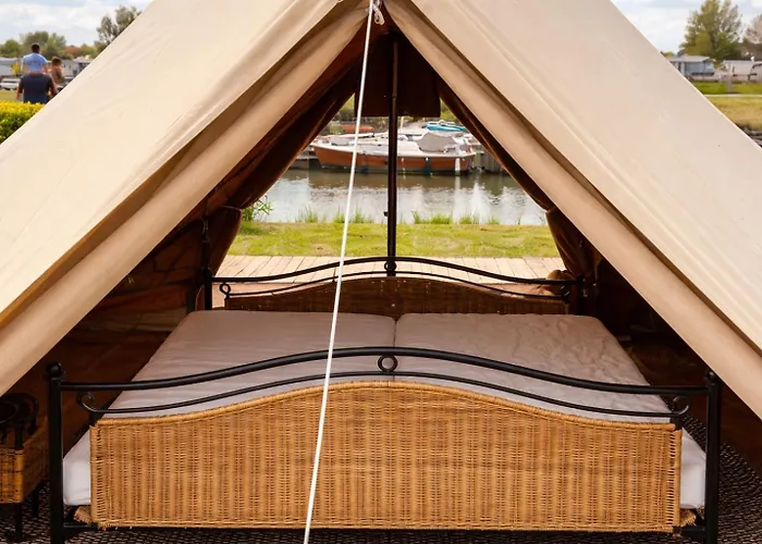 Bell Tent Aan De Haven * Heerewaarden