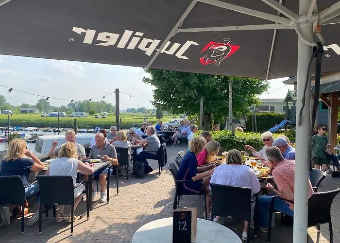 Bell Tent Aan De Haven 豪华帐篷 Heerewaarden